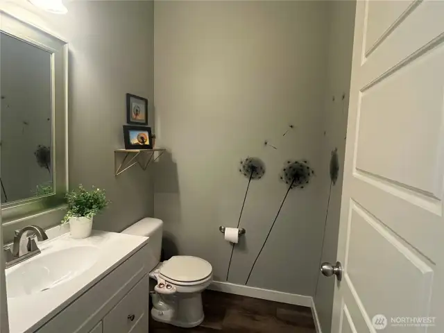 Downstairs 1/2 bath
