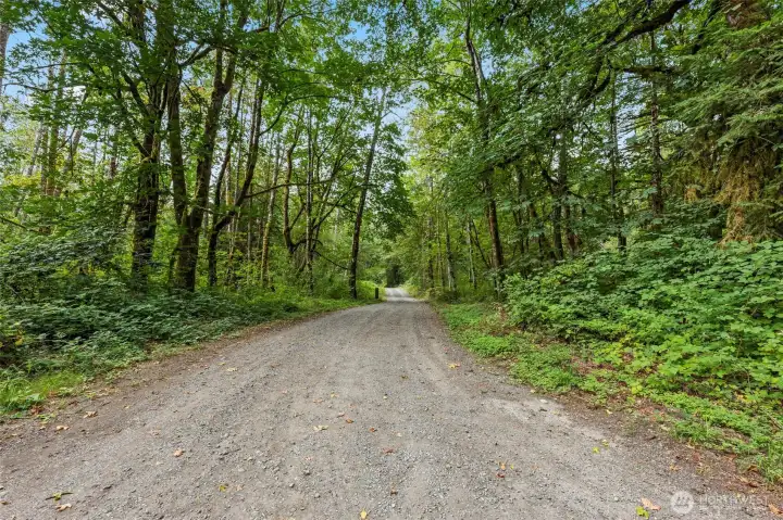 Entry view off of Cornwall Rd.