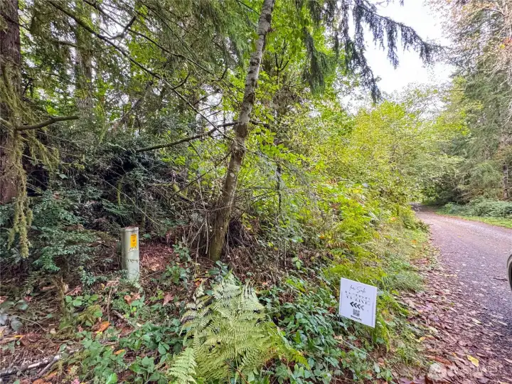 Property lines marked with corrugated signs using approximate GPS. (Not guaranteed)