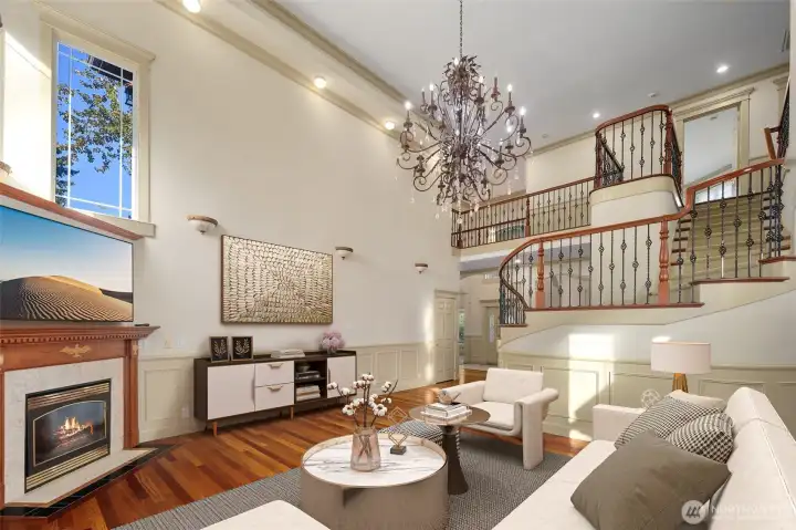 Family Room w/Fireplace