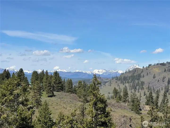 Westward Cascade views !