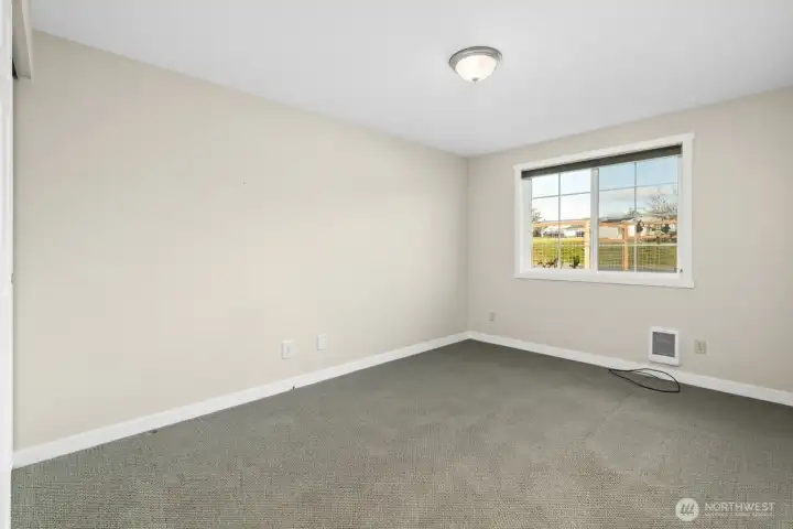 Second bedroom.