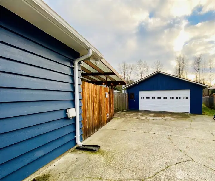 Enjoy literally over 8-off street parking spots or you could use for an RV or boat along the side of the house. The garage still holds 2 cars inside.