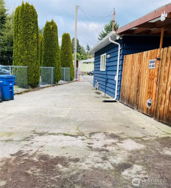 TONS of off street parking that’s all yours!