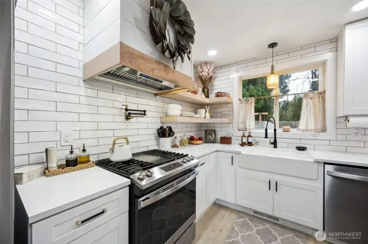 Kitchen with quartz countertops