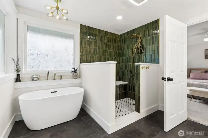 Primary bath - walk in shower