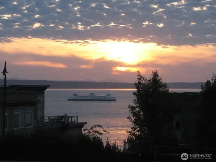 and...these incredible sunsets . . are yours to keep at beautiful Pt. Edwards - Don't miss out!