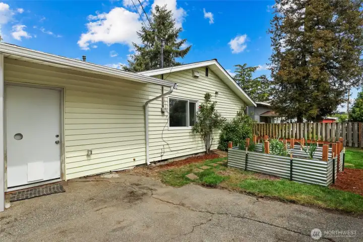 Vegetable Boxes make for easy garden harvesting!