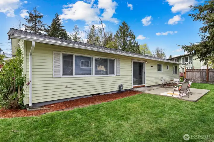 Large fenced in yard for your furry friends.