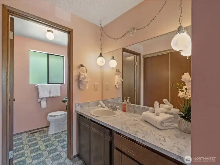 Primary bath