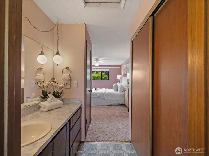 Primary bath