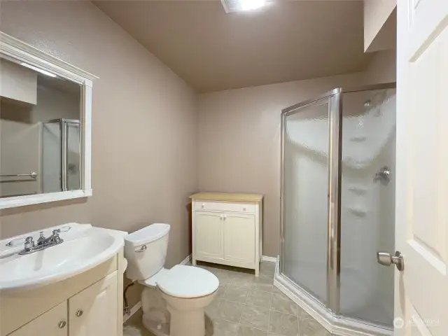 3/4 bath in great room