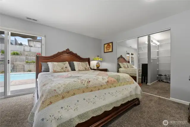 Primary en-suite with walk out to the backyard