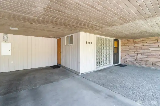 Covered car port