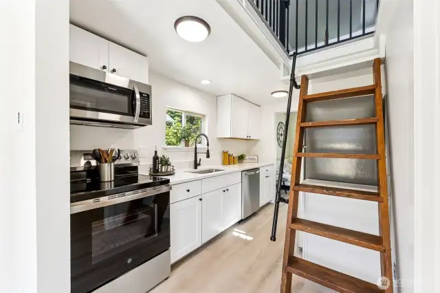 Lofty goals! This unique bedroom is just a climb away.