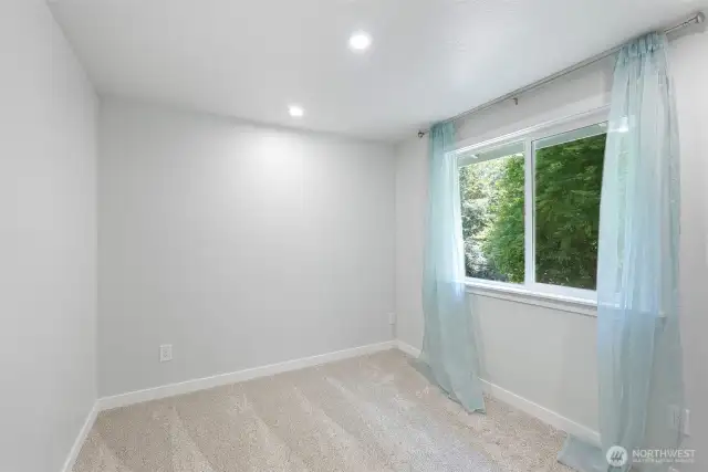 Secondary bedroom