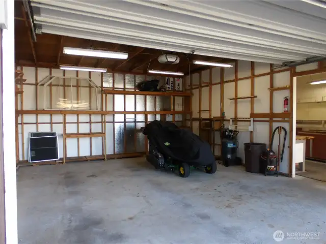 2 car garage....