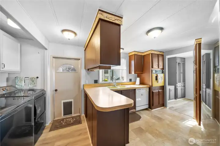 kitchen/Utility room