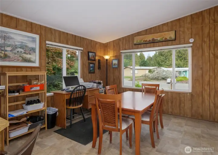 Breakfast area
