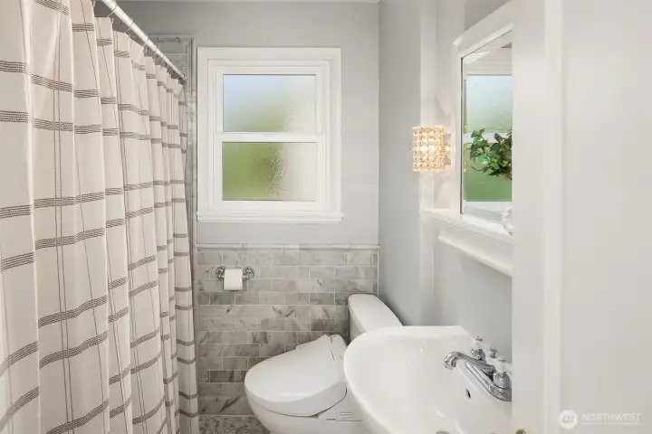 Updated main level bath.