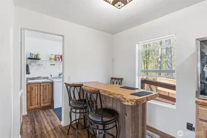 Built in bar for entertainimg