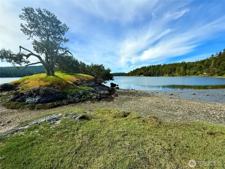 Westcott Bay community beach access