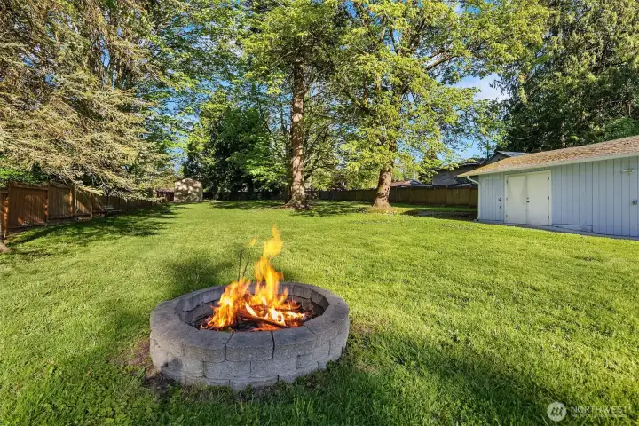 So much room in this yard to play, gather, and entertain!