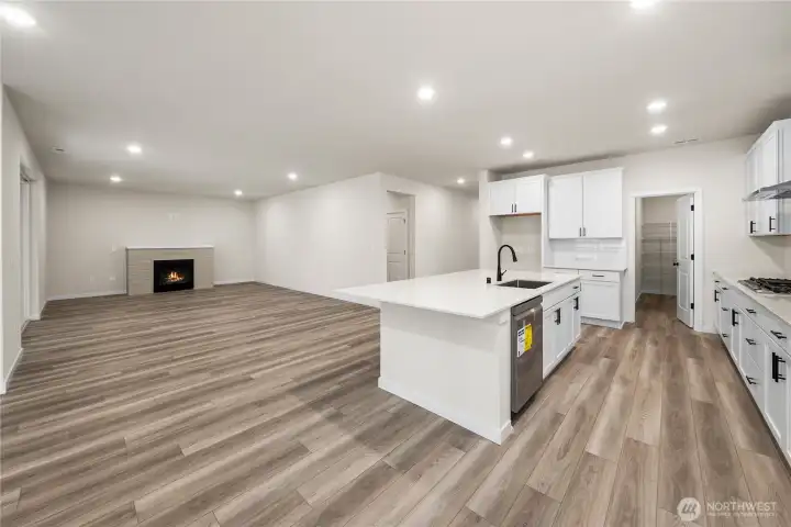 Photos from previously completed home in another community. Actual colors and finishes may vary. See site agent for details.