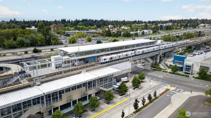 Easy access to the active Northgate light rail station for easy commuting. Rapid Ride close as well! Northgate Iceplex, target and convenient retail.