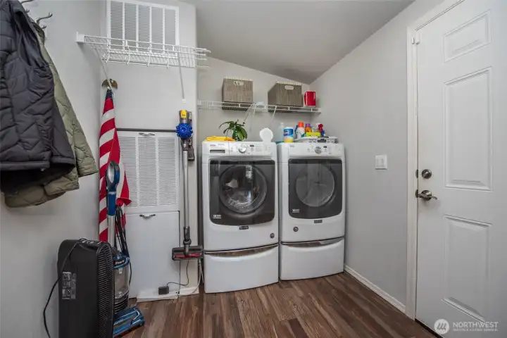 Washer and Dryer convey
