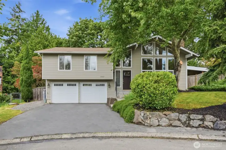 Beautifully updated home tucked away in the desirable Maywood Hills neighborhood Beautifully updated home tucked away in the desirable Maywood Hills neighborhood