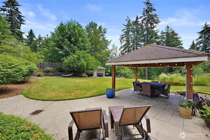Sit back, and enjoy the private & peaceful oasis!