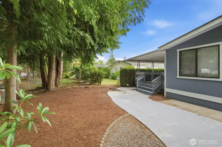 Beautiful low maintenance lot Beautiful low maintenance lot