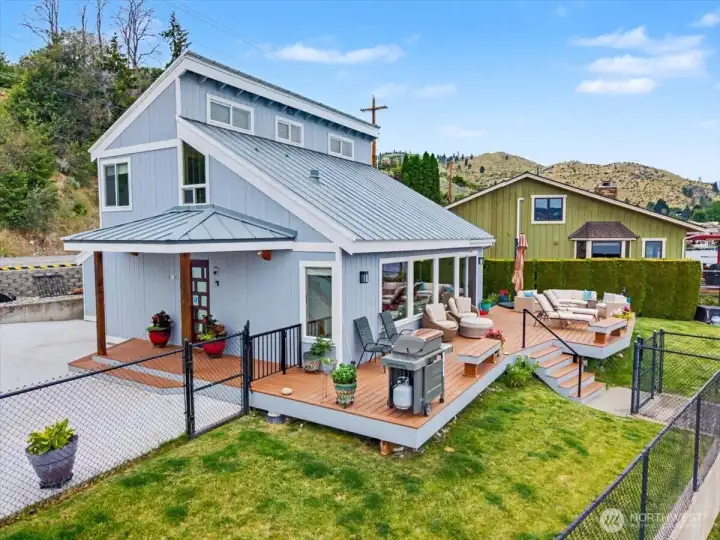 Beautiful 3-Bedroom, 2-Bathroom Home on Minneapolis Beach’s Golden Mile