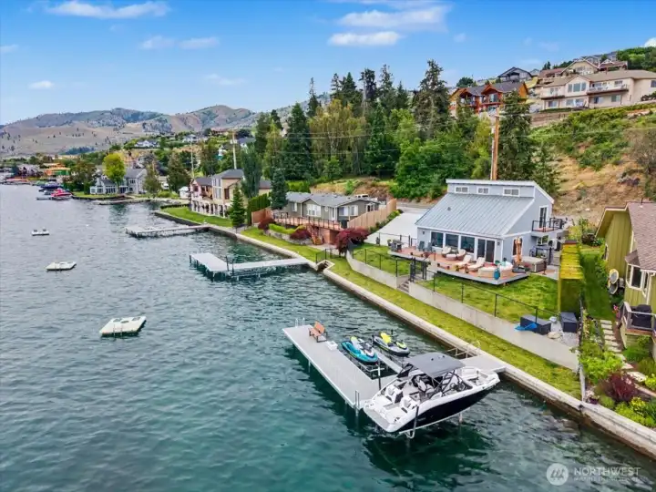 Private moorage with an extraordinary, sweeping view up lake