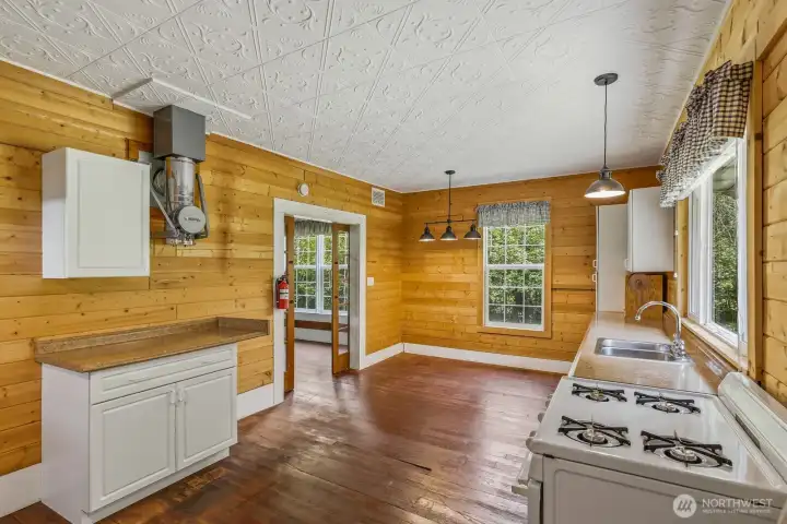 Kitchen with Range