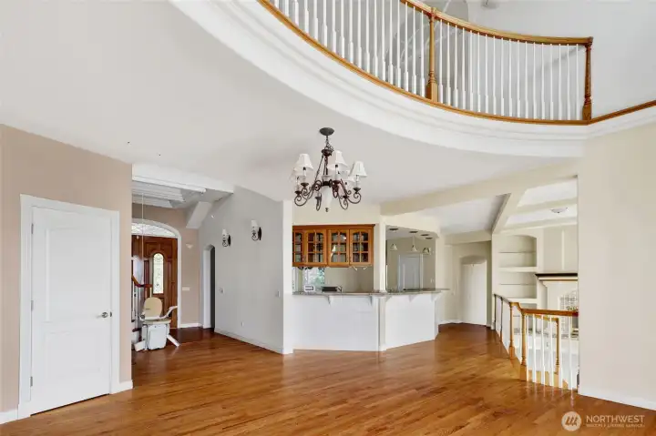 Natural light throughout