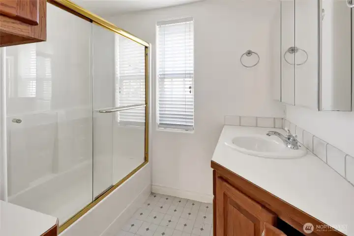 Main bathroom