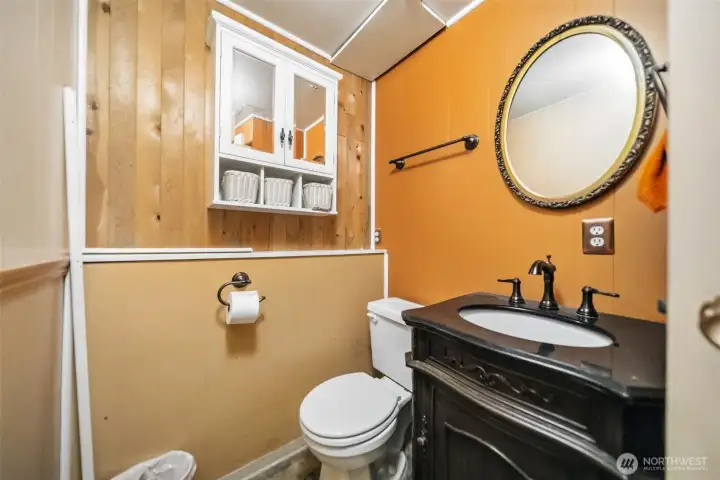Half bathroom. Half bathroom.