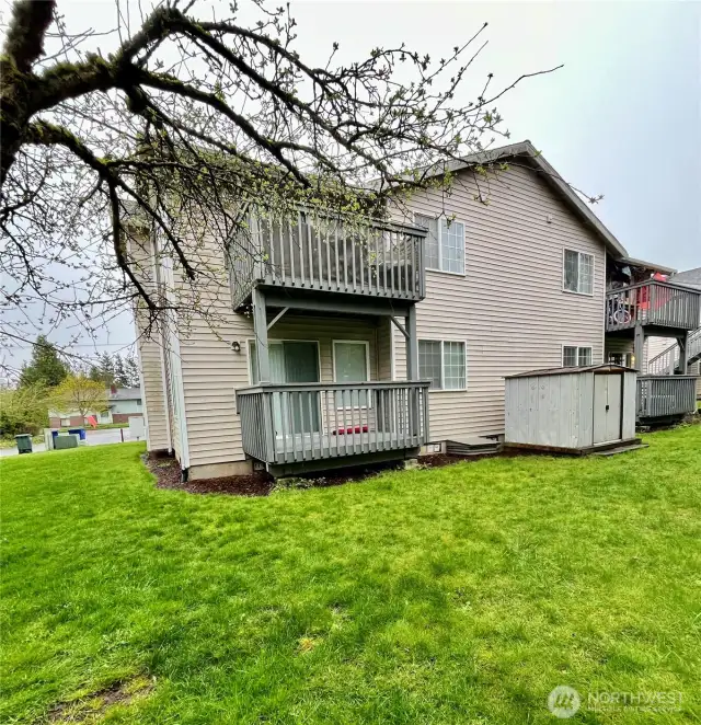Back of 4 plex