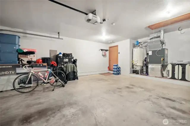 Beautifully maintained two car garage