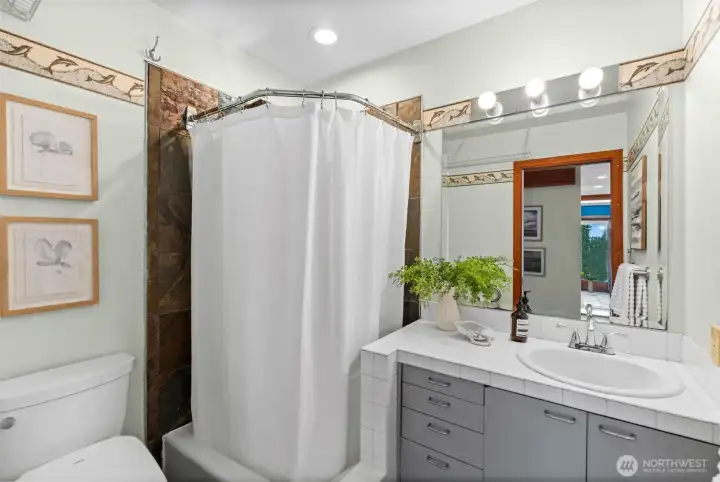 3/4 bath on main level