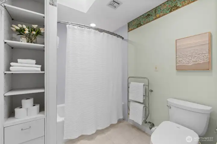 full bath on 2nd level