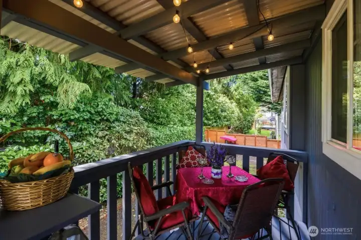 A large covered deck, perfect for year round use