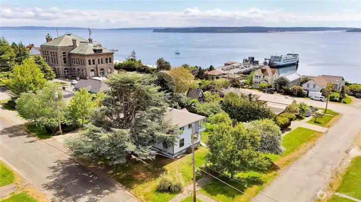 Views plus proximity to downtown and uptown.