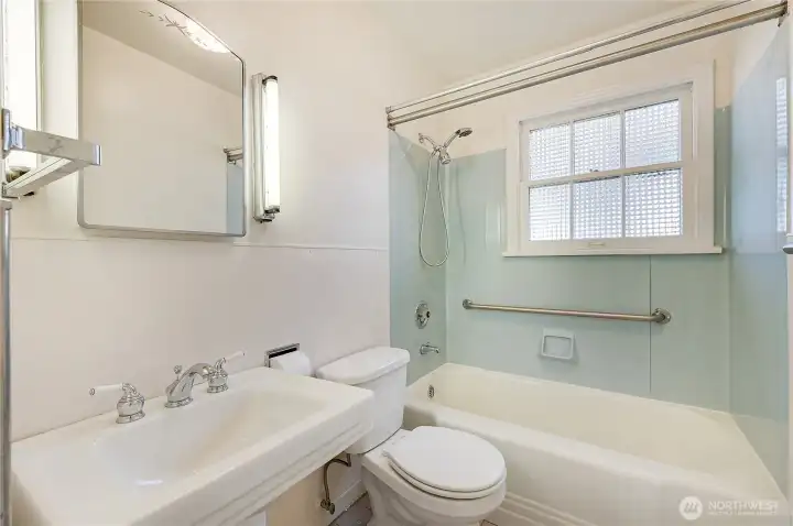 Bathroom on the upper floor.