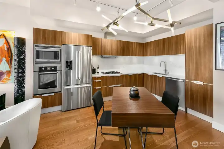 new quartz slab counters and back splash