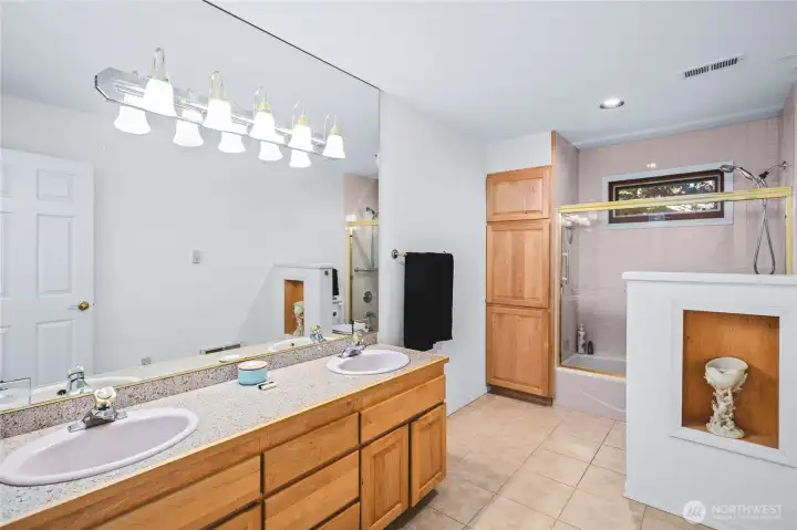 Main Floor Guest Full Bathroom Main Floor Guest Full Bathroom