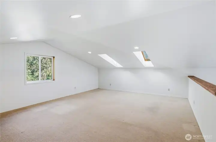 Loft Area in Shop Could be Office Space or Potential Living Space Loft Area in Shop Could be Office Space or Potential Living Space