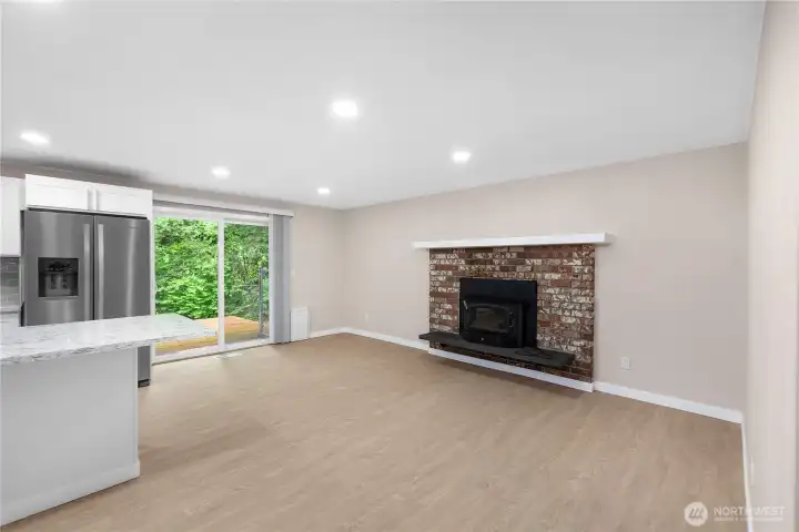De-staged view of your flex space.